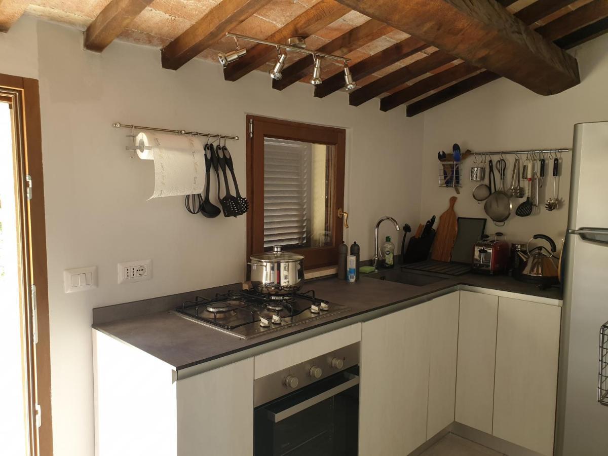 Le Querciolaie Monte Cavallo - Upper Apartment Saturnia Exteriör bild