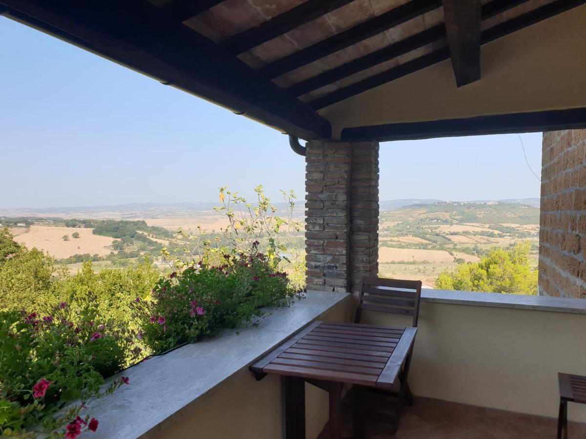 Le Querciolaie Monte Cavallo - Upper Apartment Saturnia Exteriör bild