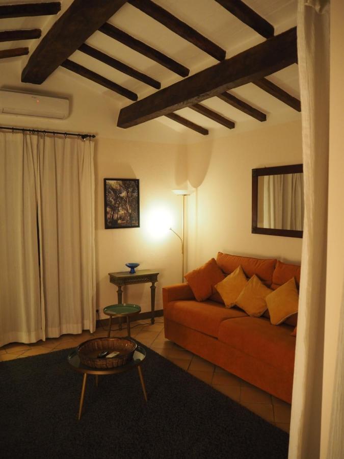 Le Querciolaie Monte Cavallo - Upper Apartment Saturnia Exteriör bild